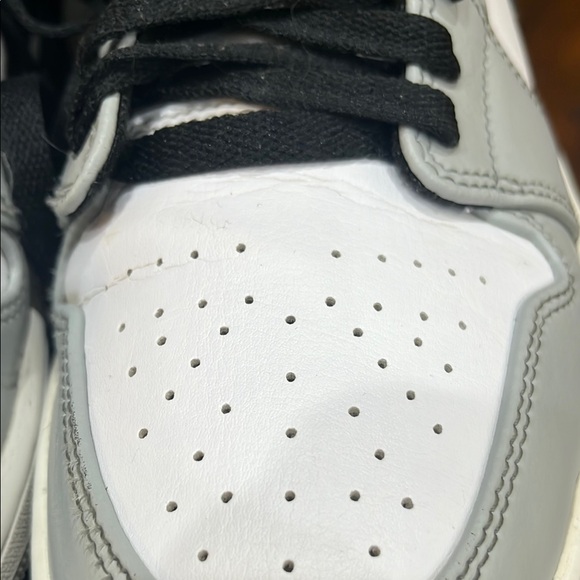 Air Jordan 1 Mid ‘Smoke Grey’ - Picture 4 of 7